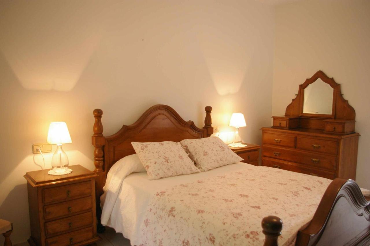 Вилла Vivienda Tradicional Con Jardin Y Patio Interior Вильянуэва-де-Ароса Экстерьер фото